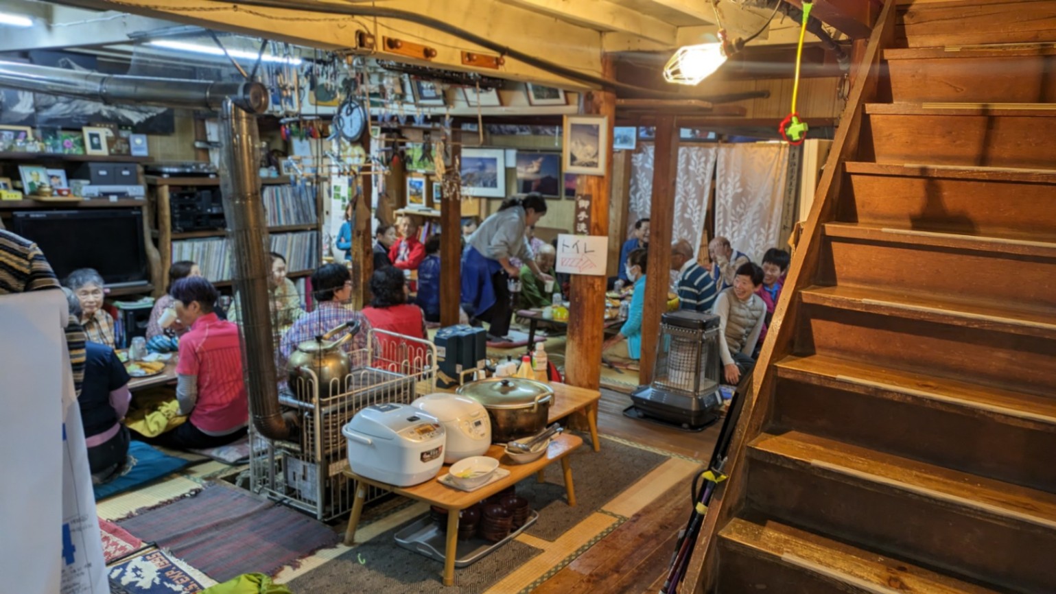 三ツ峠山荘